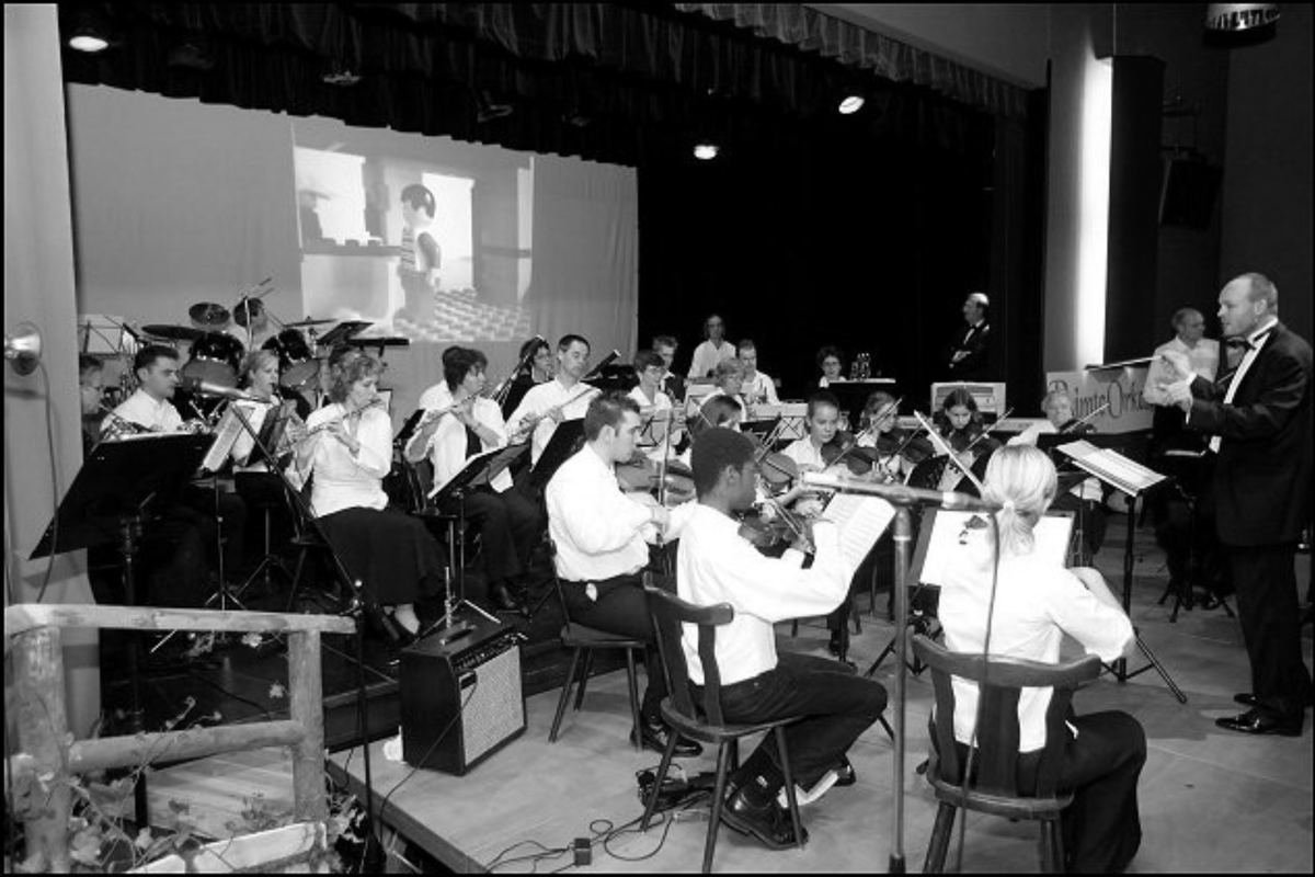 Tien jaar RuimteOrkest – een feestelijk jubileum vol filmische klanken